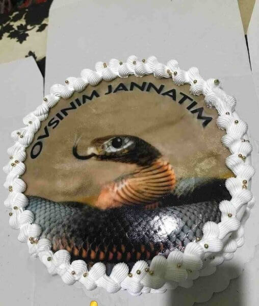 Байрам билан овсинини табриклабди...😂
