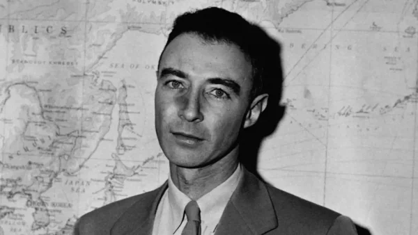 Robert Oppengeymer kim?